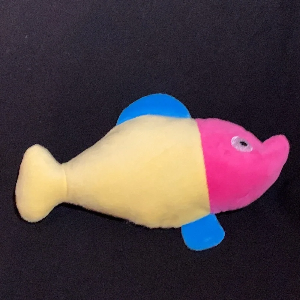 Fish plush cat or dog toy NWOT